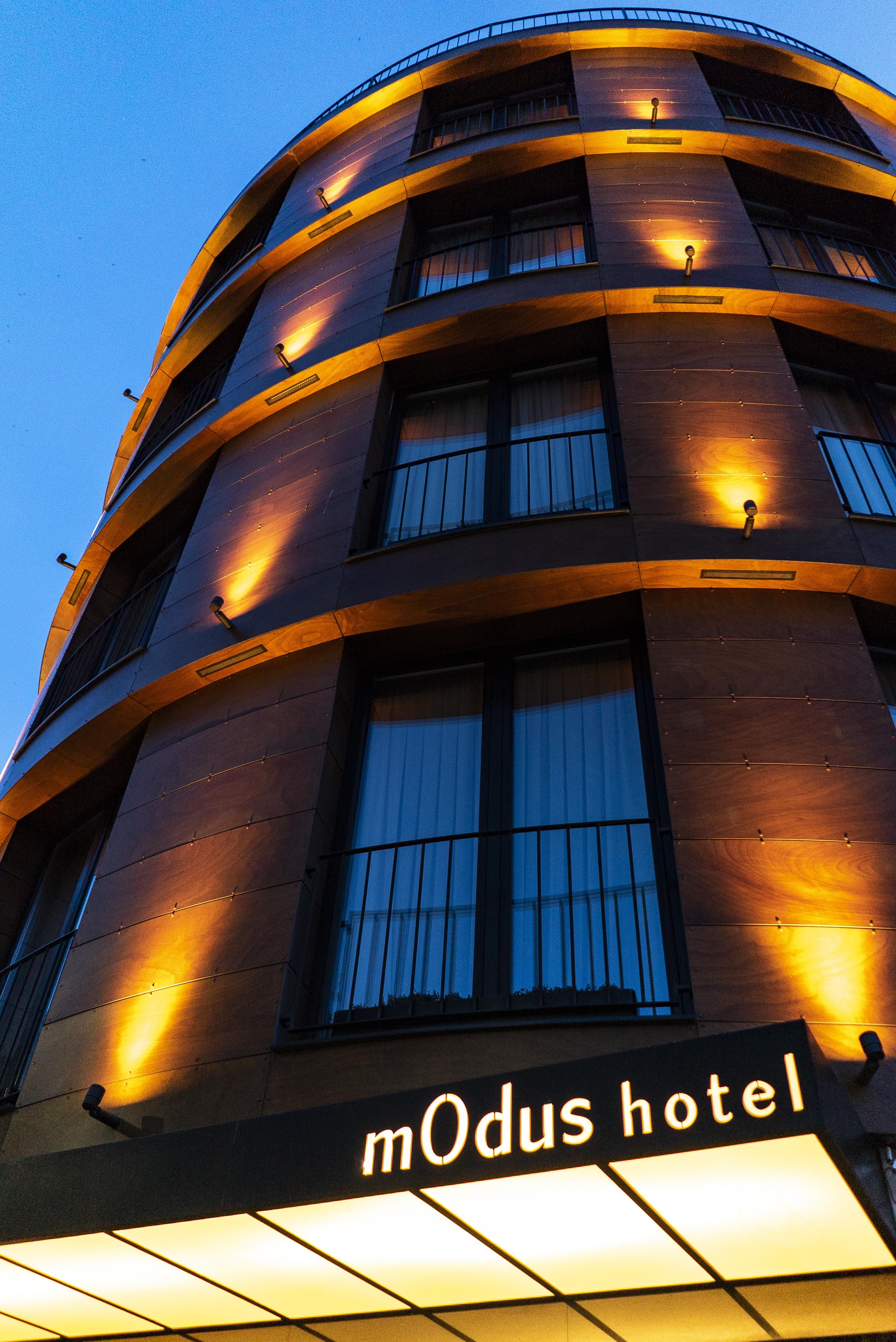 Modus Hotel Varna Bagian luar foto