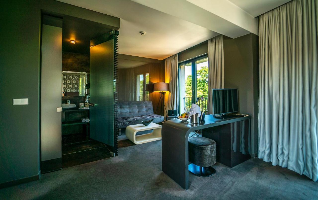 Modus Hotel Varna Bagian luar foto