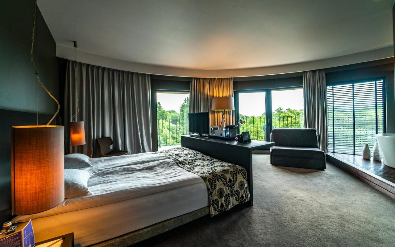 Modus Hotel Varna Bagian luar foto